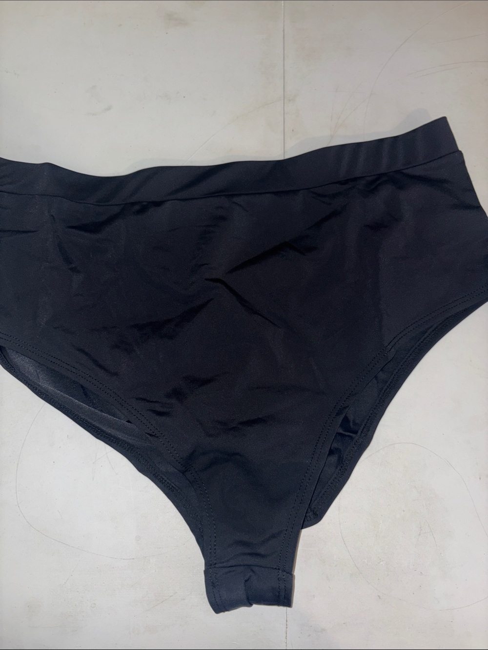 #522 NEW 🆕 1xL scrunch booty bottoms